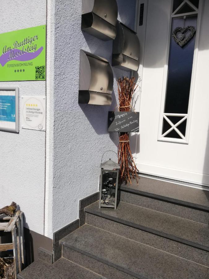Ferienwohnungen Am Bruttiger Moselsteig Buitenkant foto