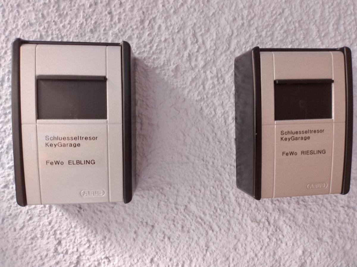Ferienwohnungen Am Bruttiger Moselsteig Buitenkant foto